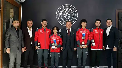 Şampiyon cimnastikçilerden Kabakcı'ya ziyaret