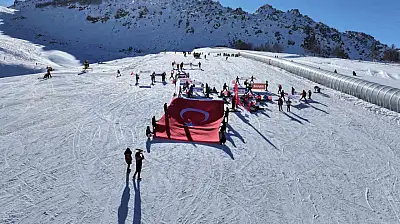 Sarıkamış şehitleri Erciyes'te anıldı