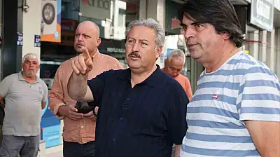Şehrin merkezindeki caddelerin yaya yolları yenileniyor