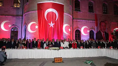 Vali Çiçek: 'Biz tehdit edilebilecek bir devlet değiliz'