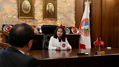 Vali Çiçek'in makamı 23 Nisan'da çocuklara emanet