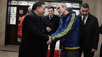 Vali Çiçek'ten ev ziyareti