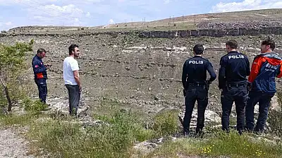 Viyadükte mahsur kalan genç kurtarıldı