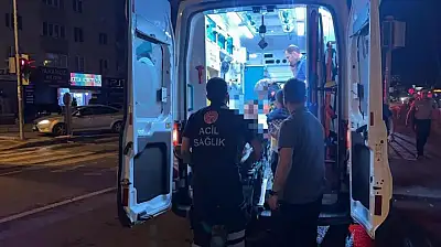 Yaralı halde tramvaya sığınan genç kuru sıkı tabancayla vurulmuş