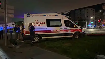 Ambulans ile otomobil çarpıştı: 6 yaralı