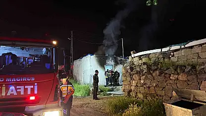 Kayseri'de metruk evde yangın