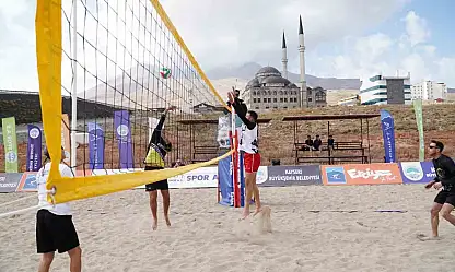 Erciyes, voleybol tutkunlarını buluşturacak