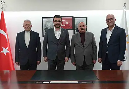 AK Parti'de 3 ilçe başkanı görevden alındı