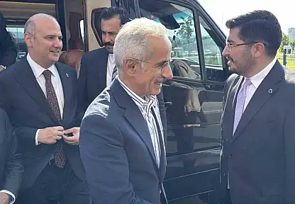 Bakan Uraloğlu, Kayseri'de gençlerle buluştu