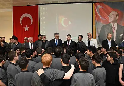 Çopuroğlu, Kariyer Günleri'nde öğrencilerle buluştu
