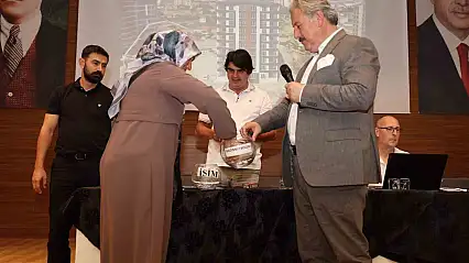 Anbar mahallesindeki kentsel dönüşüm daireleri, kura ile sahiplerini buldu