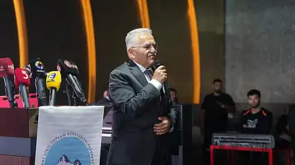 Başkan Büyükkılıç'tan 8. Kayserililer Zirvesi'nde birlik, beraberlik ve dayanışma vurgusu
