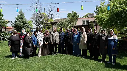 Başkan Özdoğan, işitme engelli Kuran Kursu öğrencilerini misafir etti