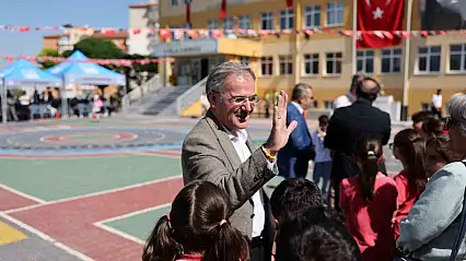 Başkan Özdoğan, öğrencilerin yeni dönem heyecanına ortak oldu