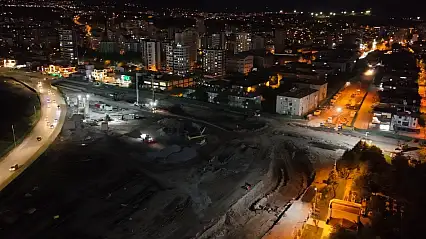 Kartal Katlı Kavşağı'nda çalışmalar aralıksız sürüyor