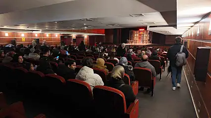 KAYMEK'ten yarıyıl tatilinde öğrencilere eğlence dolu tiyatro etkinliği