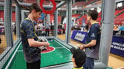 Kayseri Büyükşehir, Drone Soccer Türkiye Şampiyonası'na ev sahipliği yaptı
