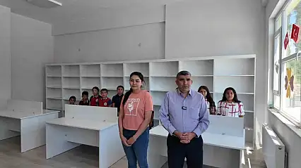 Öğrenci dostu büyükşehir, Akkışla'da İlkokul Kütüphanesi'ni dizayn etti