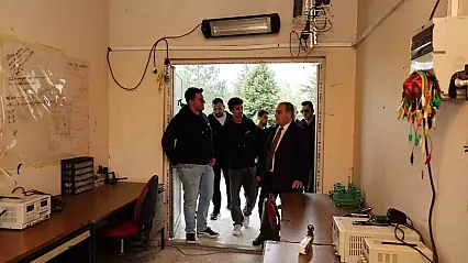 Rektör Prof. Dr. Altun öğrenci ziyaretlerini sürdürüyor