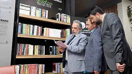 Talas Belediyesi'nden personele 'İyileştiren Kütüphane' hediyesi