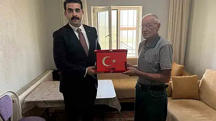 Tomarza'da şehit babalarına 'Babalar Günü' sürprizi
