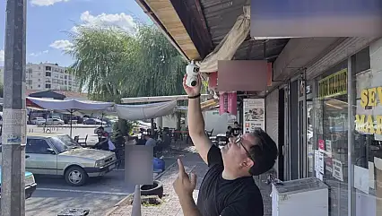 Taksiti bitmeden güvenlik kamerasını çaldılar
