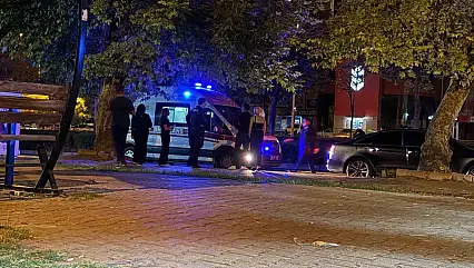 Trafikte 'yan bakma' kavgasında kan aktı: 1 yaralı