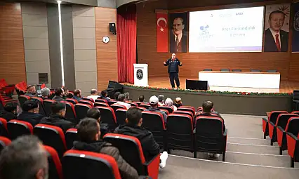 Afetlere karşı daha bilinçli olunması için Melikgazi personeline eğitim verildi