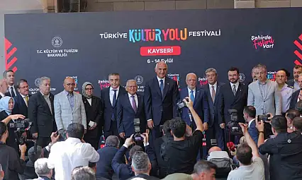 Bakan Ersoy: 'Silahların değil, şarkıların, türkülerin sesinin çıkmasını istiyoruz'