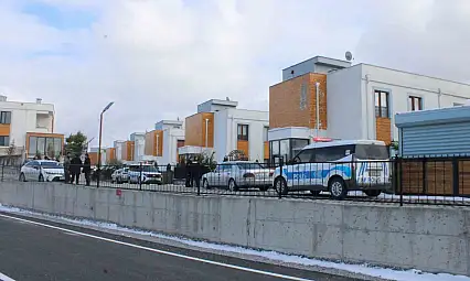 Eski ve yeni erkek arkadaşlar arasında bıçaklı kavga: 1 yaralı