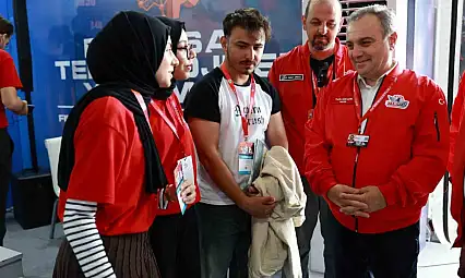 Rektör Altun, TEKNOFEST'te teknoloji tutkunları ile buluştu