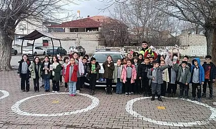 Tomarza'da öğrencilere trafik eğitimi verildi