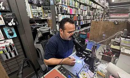 Uyurken telefonunuzu yastığın altına koymayın