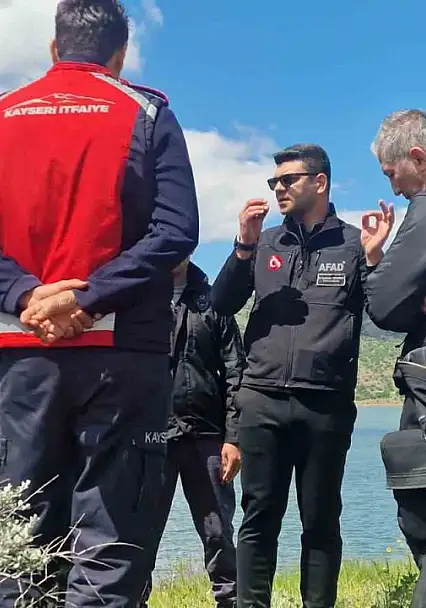 Kaymakam Öztoprak: 'Arama faaliyetleri 51 personel, 13 dalgıç ve 6 bot ile titizlikle devam etmektedir'