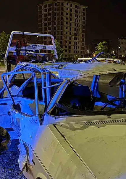 Kayseri'de iki otomobil çarpıştı: 4 yaralı