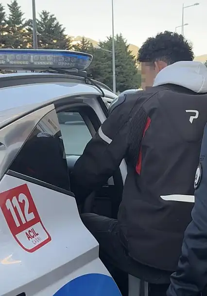 Polis ekipleri kız arkadaşına zarar vereceği iddia edilen şahsı yakaladı