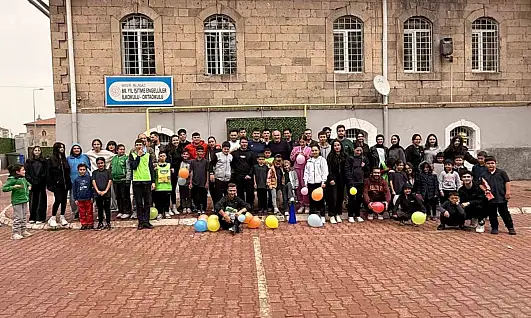 ERÜ öğrencilerinden anlamlı etkinlik