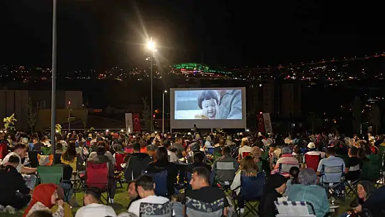 'Ayla' filmi vatandaşlardan büyük ilgi gördü