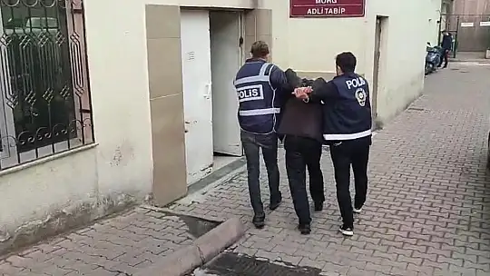 'Cinsel istismar' suçundan aranan 2 kişi yakalandı