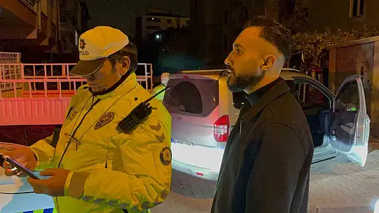 'Dur' ihtarına uymayan alkollü sürücünün rahatlığı pes dedirtti