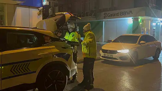 'Dur' ihtarına uymayan sürücü, 6 gün arayla ikinci kez alkollü yakalandı