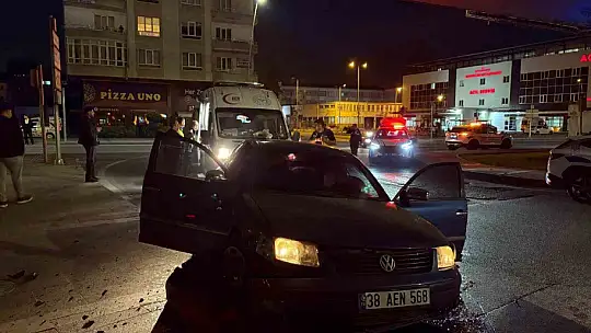 'Dur' ihtarına uymayarak gözden kaybolan sürücü kaza yapmış halde yakalandı: 2 yaralı