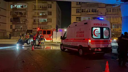 'Dur' ihtarına uymayarak kaçan otomobil takla attı: 2 yaralı