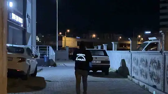 'Laf atma' kavgası kanlı bitti: 1 ölü, 1'i ağır 2 yaralı