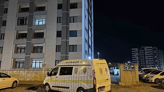 'Laf atma' kavgası kanlı bitti: 1 ölü, 1'i ağır 2 yaralı