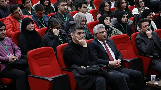 'Mektep Melikgazi'de ilk konferans gerçekleştirildi