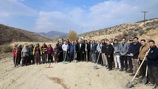 'Şahidimiz Toprak, İmzamız Fidan, Sevdamız Yeşil Vatan' Yahyalı'da hayat buldu