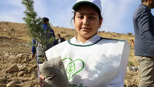 'Şahidimiz Toprak, İmzamız Fidan, Sevdamız Yeşil Vatan' Yahyalı'da hayat buldu