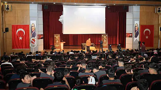 'Sakarya türküsü şiirim, Kayserilidir'