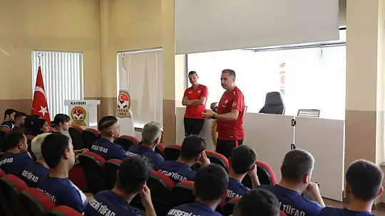 -UEFA C Lisans Antrenör Eğitim Programı Kayseri'de başladı